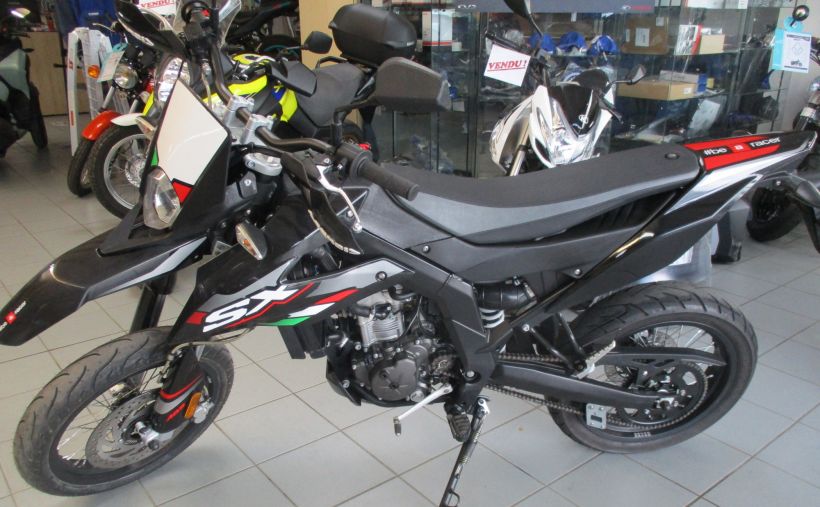 APRILIA SX 125 1
