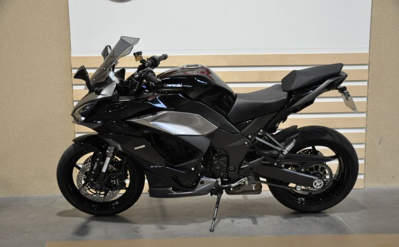 KAWASAKI Z 1000 SX 9