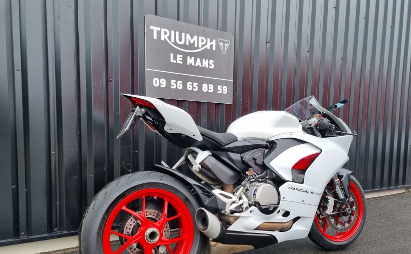 DUCATI PANIGALE V2 2