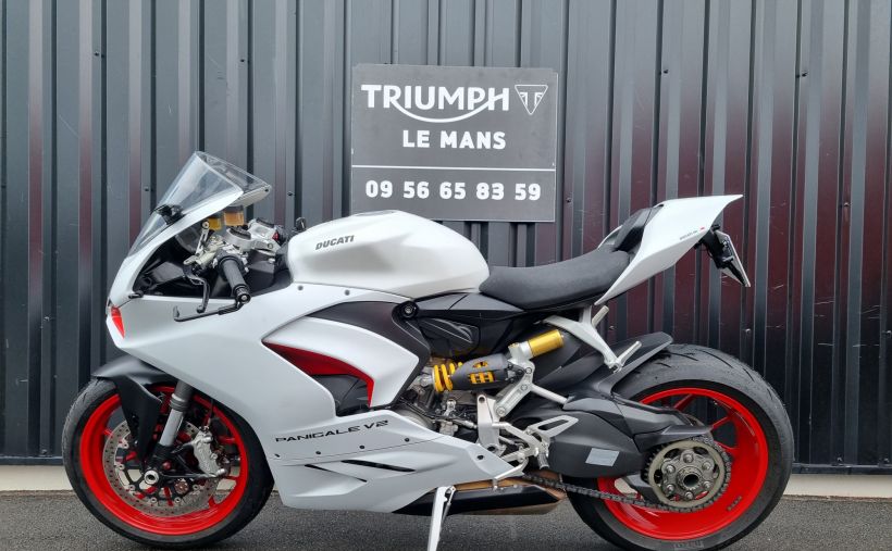 DUCATI PANIGALE V2 3