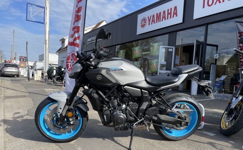 YAMAHA MT-07 (47.5CV) 4