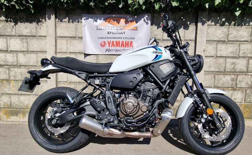 YAMAHA XSR 700 ABS 0
