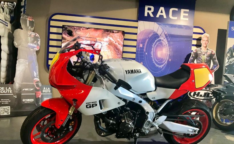 YAMAHA XSR 900 GP 1