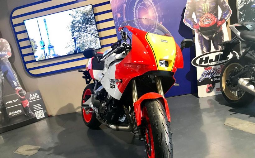 YAMAHA XSR 900 GP 4