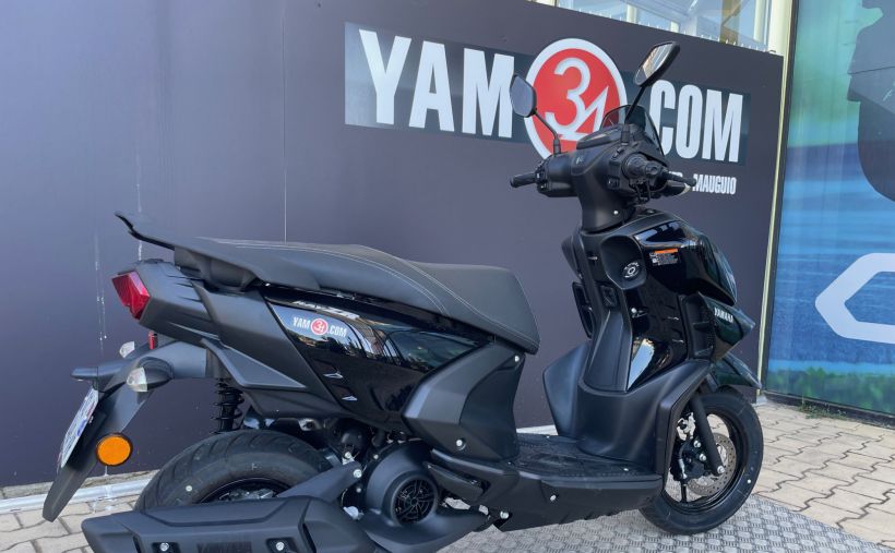 YAMAHA RayZR 125 1