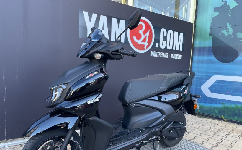 YAMAHA RayZR 125 4