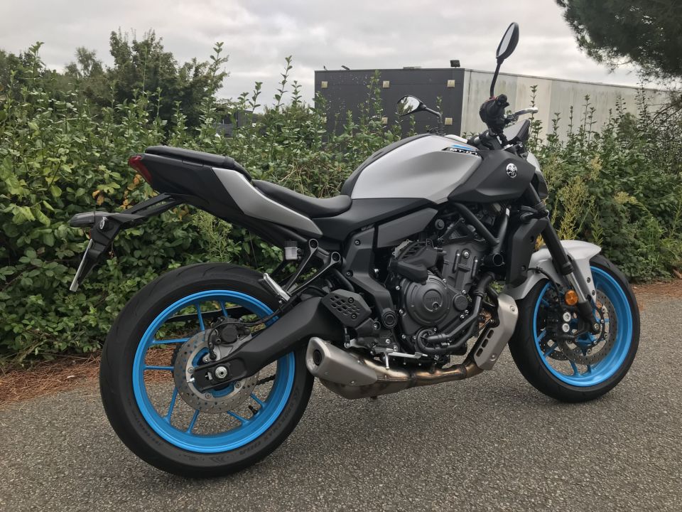 YAMAHA MT-07 Y-AMT 4