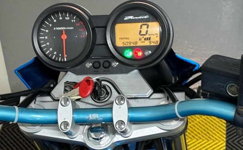 SUZUKI GSF 650 N BANDIT 12