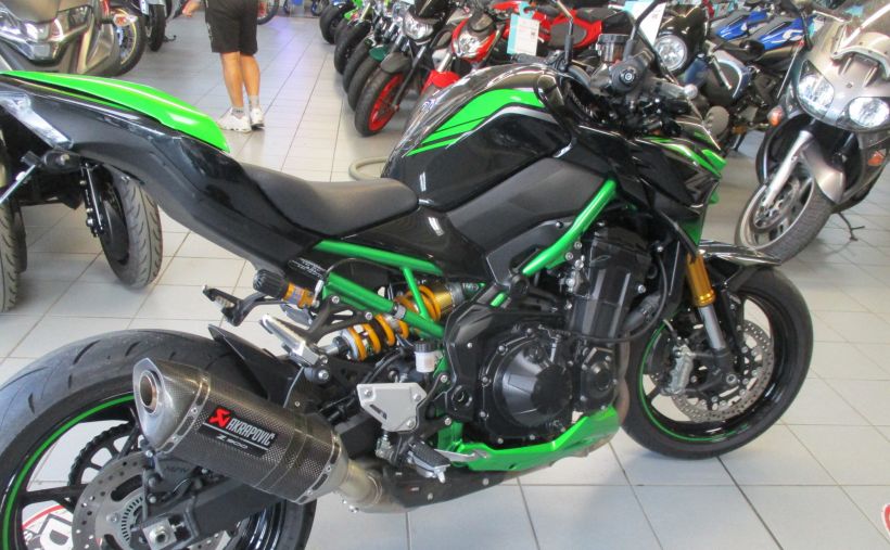 KAWASAKI Z900 SE 4