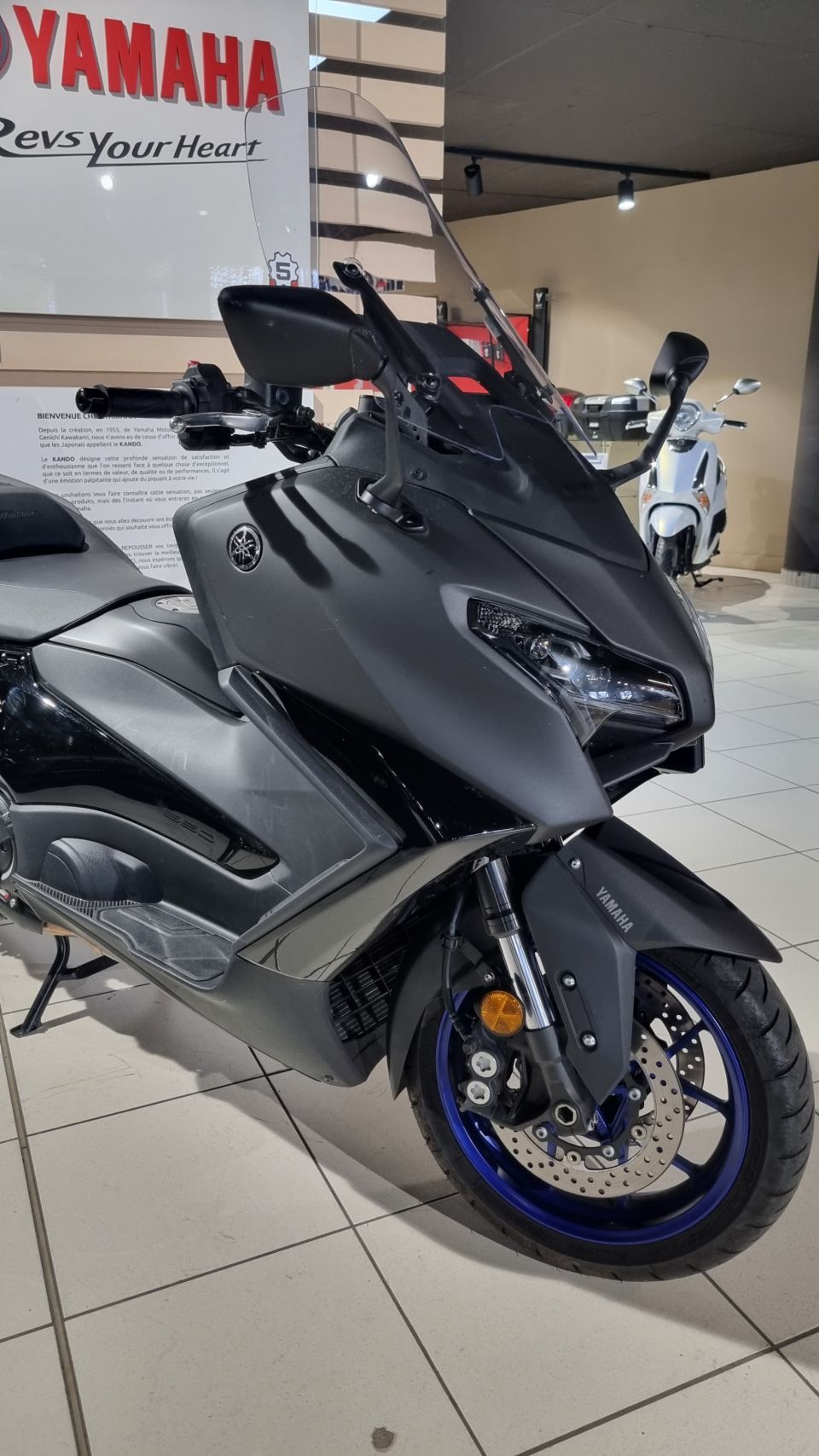 YAMAHA XP T-MAX 560 1