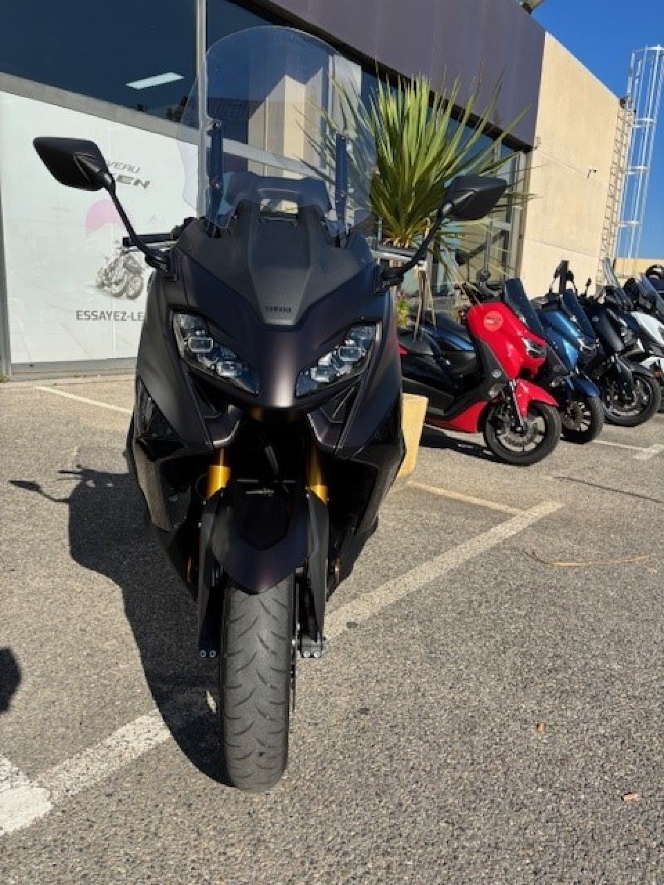 YAMAHA XP T-MAX 560 TECH MAX 1