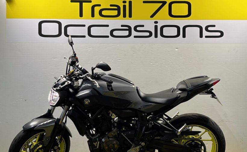 YAMAHA MT-07 42