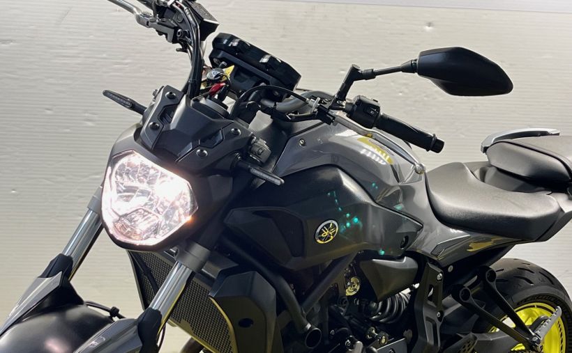 YAMAHA MT-07 24