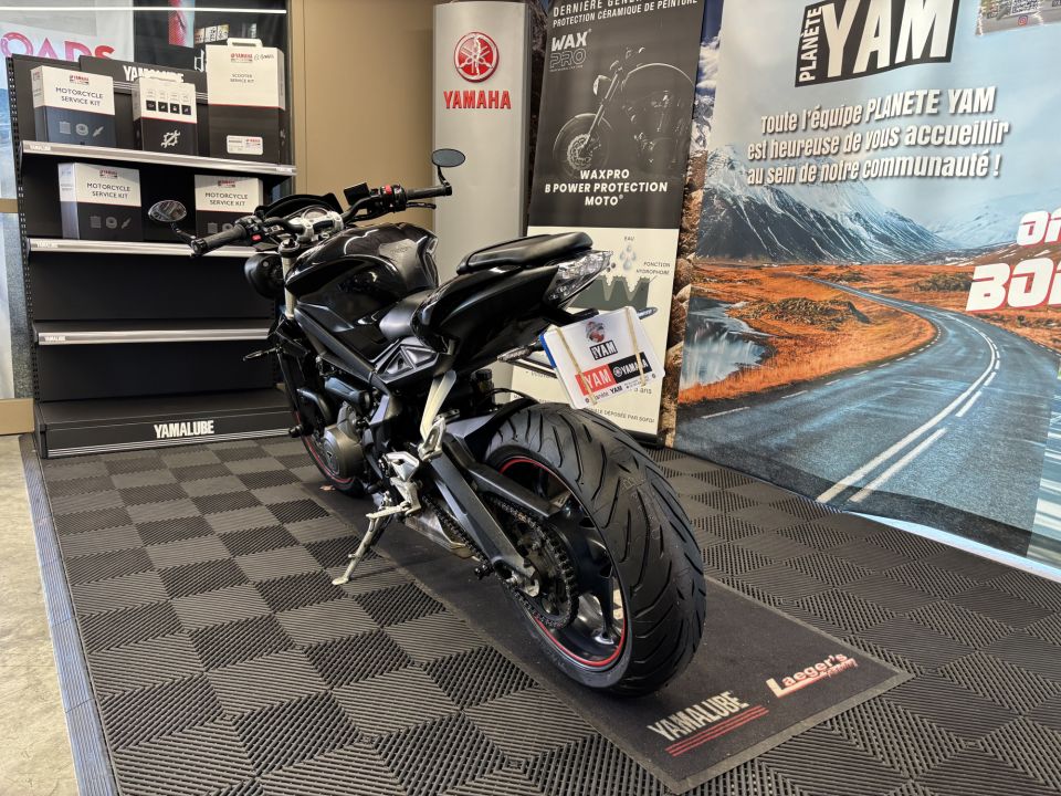 TRIUMPH Street Triple 660 7