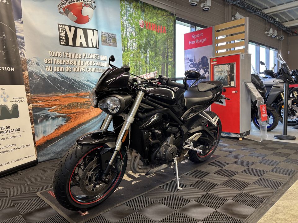 TRIUMPH Street Triple 660 6