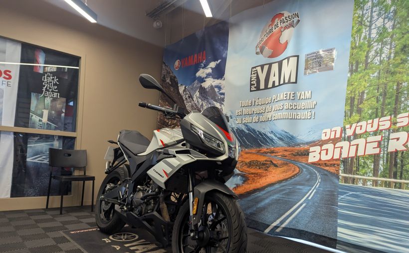 APRILIA TUONO 125 ABS 1