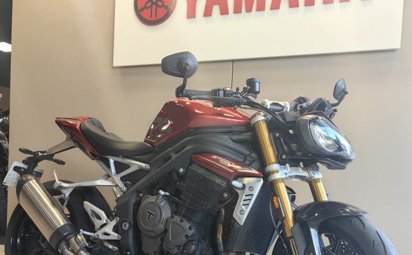 TRIUMPH SPEED TRIPLE 1200 RS 4