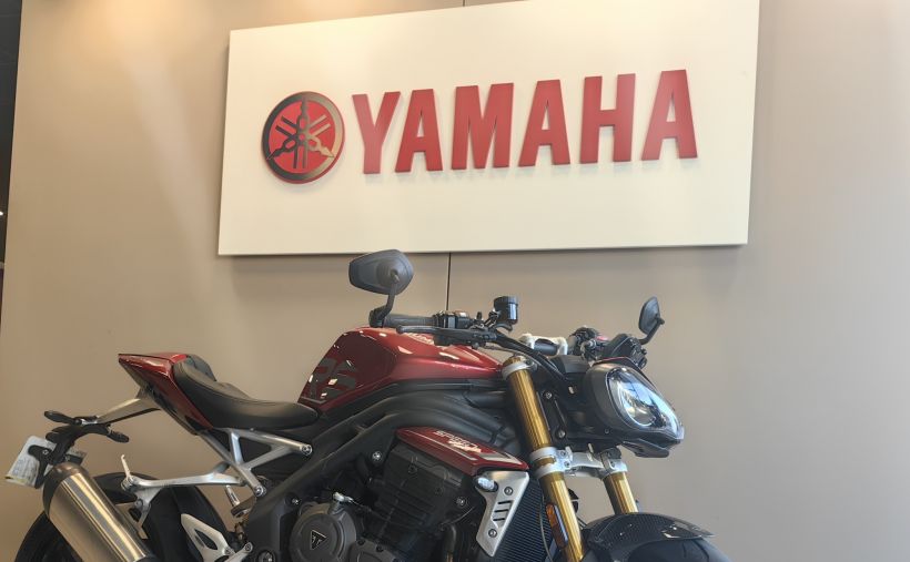 TRIUMPH SPEED TRIPLE 1200 RS 10