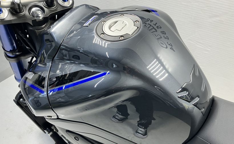 YAMAHA FZ8 6