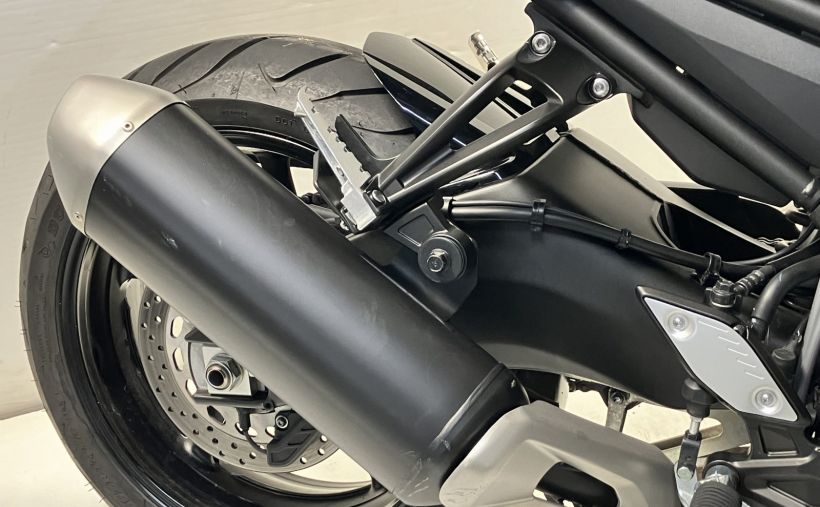 YAMAHA FZ8 11