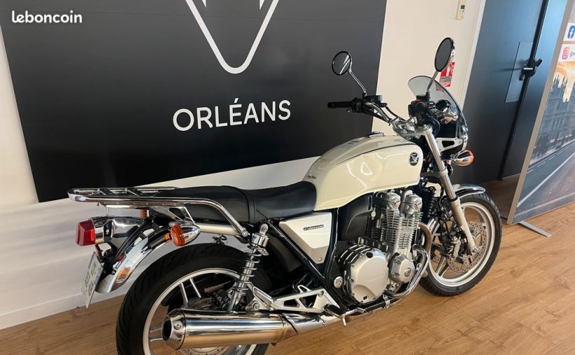 HONDA CB 1100 2