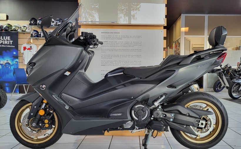 YAMAHA XP T-MAX 560 TECH MAX 4