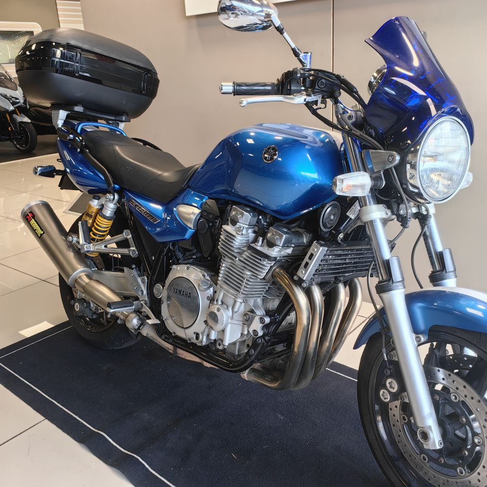 YAMAHA XJR 1300 SP 12