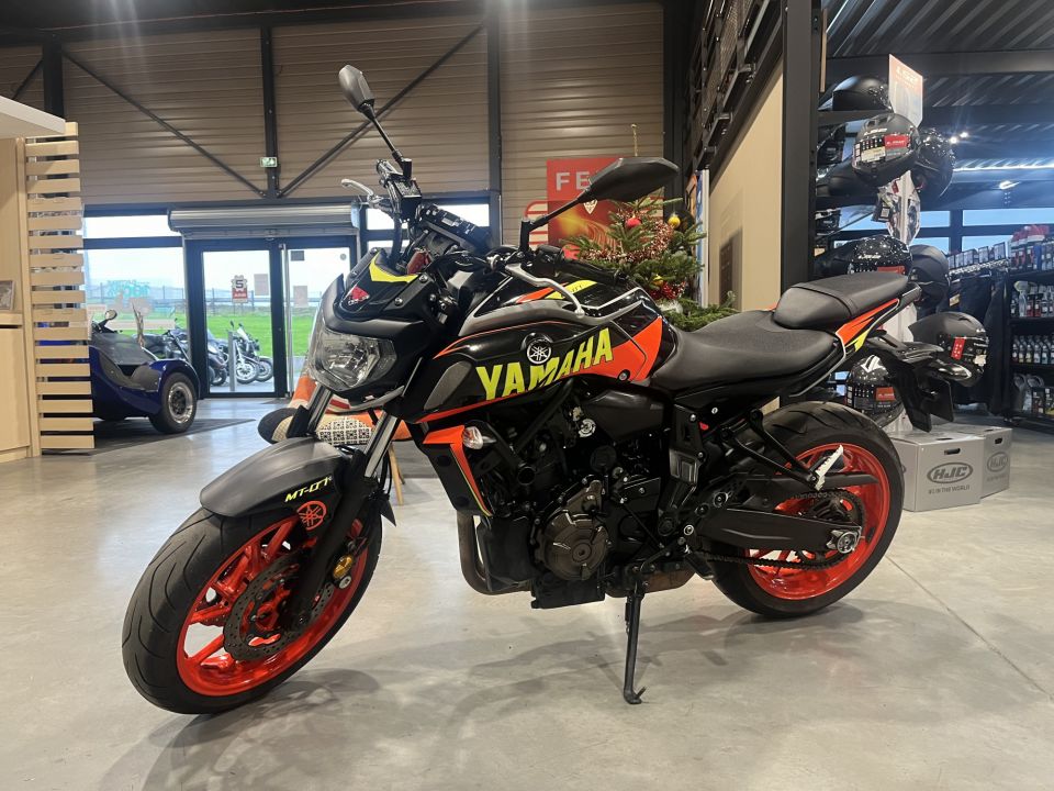 YAMAHA MT-07 (47.5CV) 10