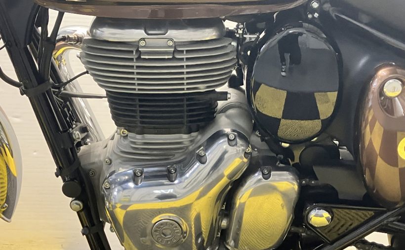 ROYAL ENFIELD CLASSIC 4