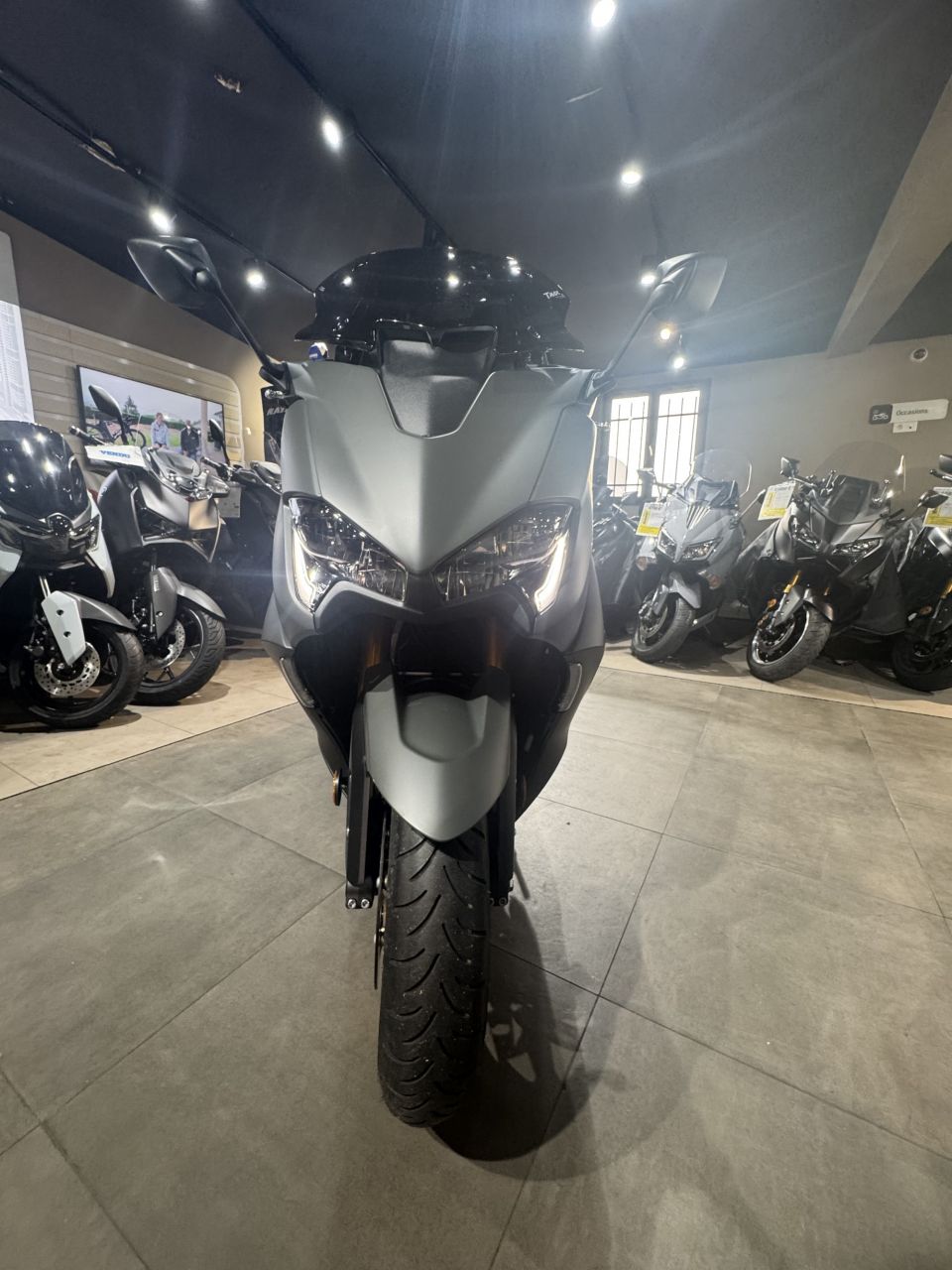 YAMAHA XP T-MAX 560 TECH MAX KAMO 2