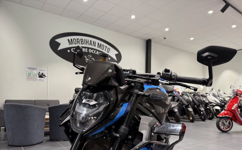 BMW M 1000R 4