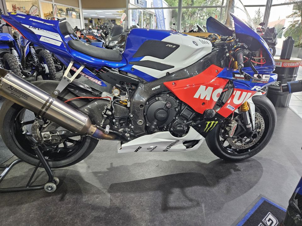 YAMAHA YZF 1000 R1 0
