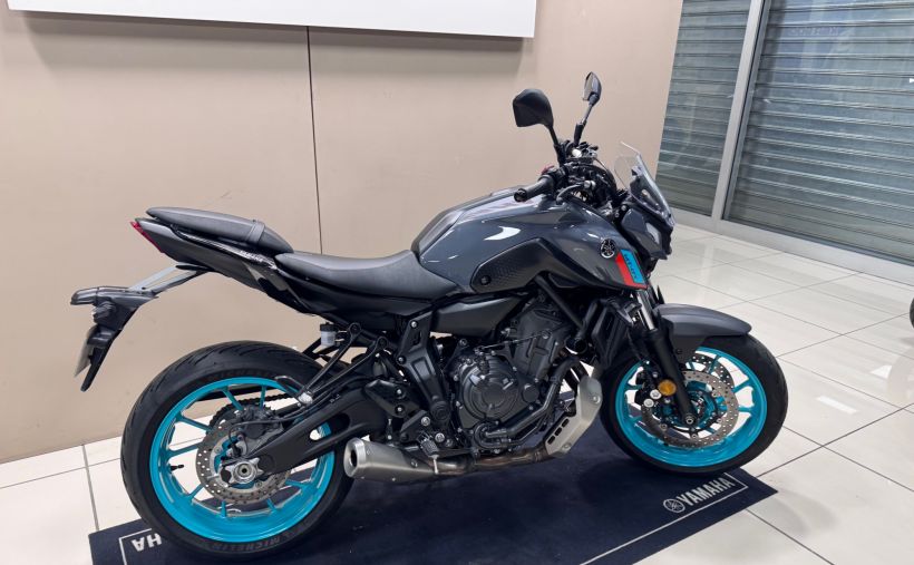 YAMAHA MT-07 2