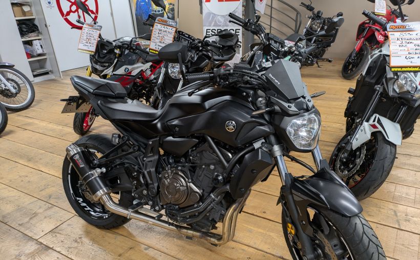 YAMAHA MT-07 (47.5CV) 10