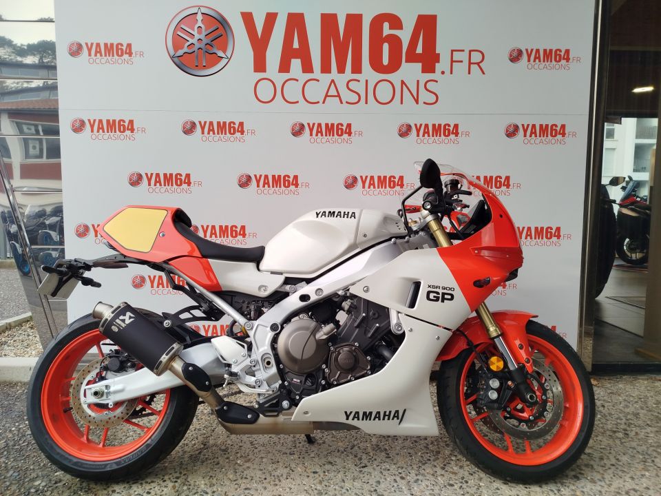 YAMAHA XSR 900 GP 3