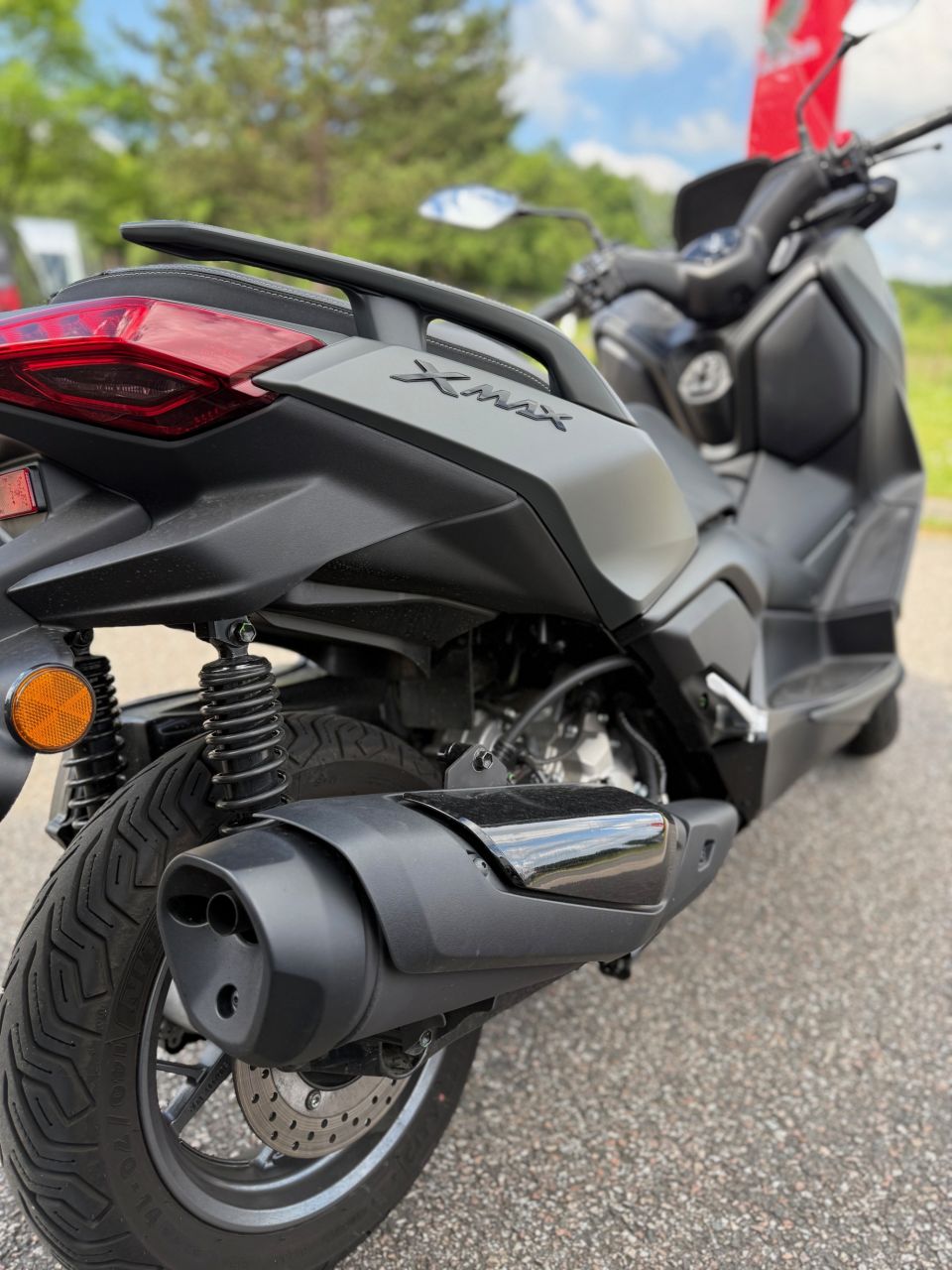 YAMAHA XMAX 300 8