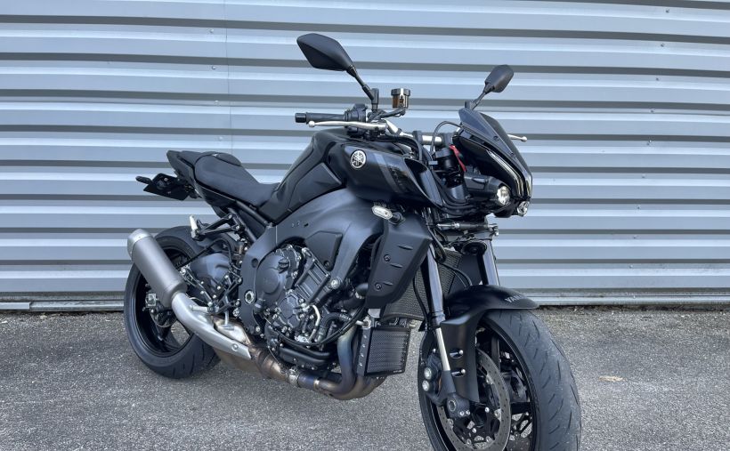 YAMAHA MT-10 0