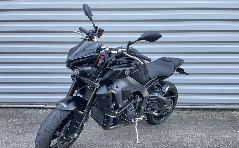YAMAHA MT-10 12