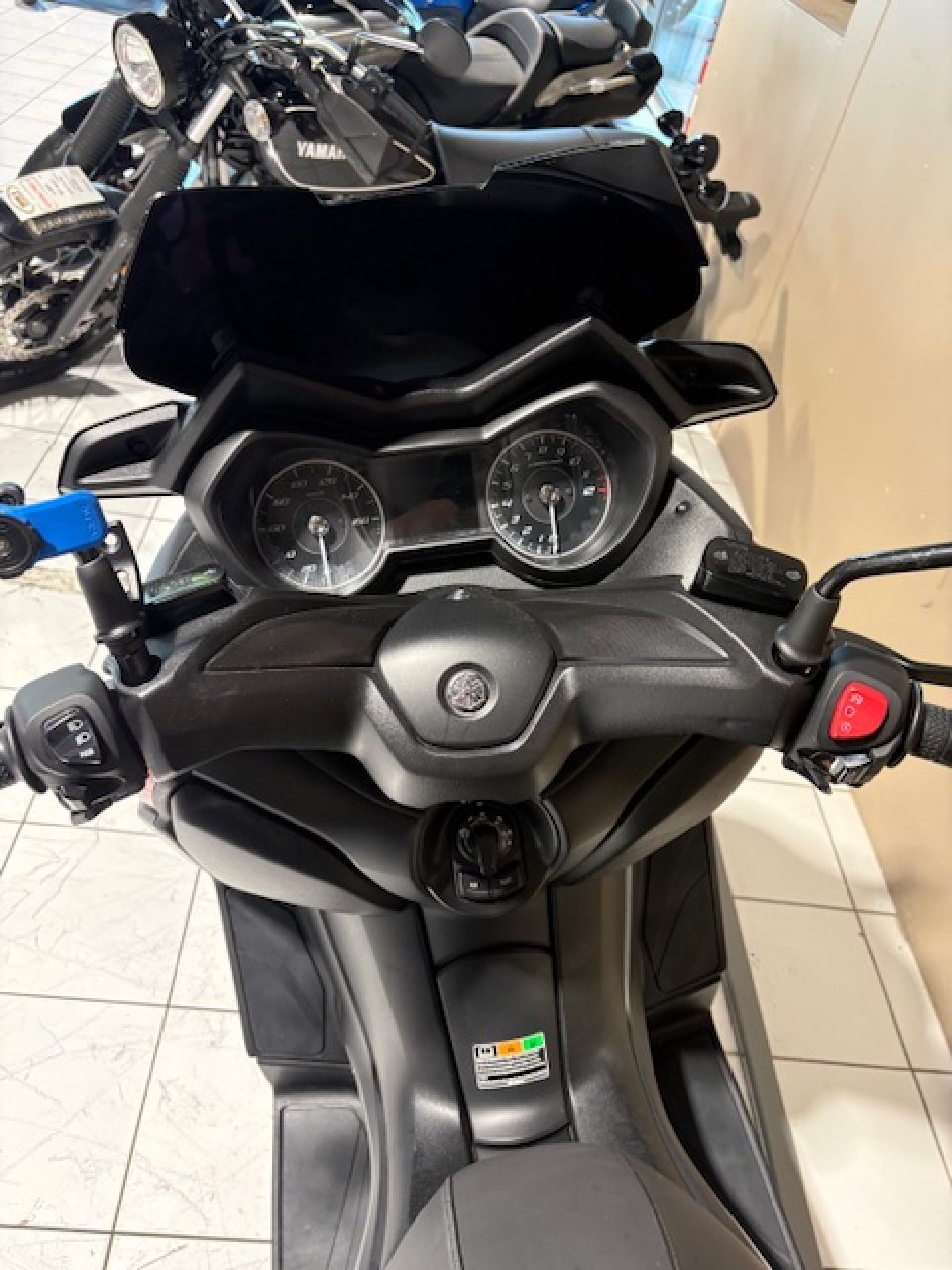YAMAHA XMAX 125 2