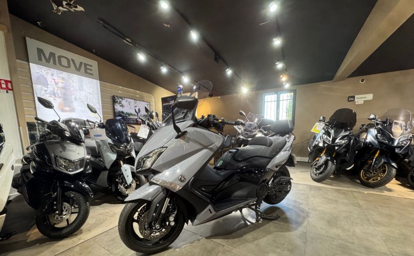 YAMAHA XP T-MAX 530 0