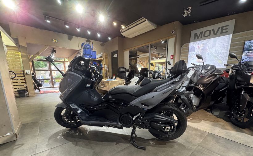 YAMAHA XP T-MAX 530 3
