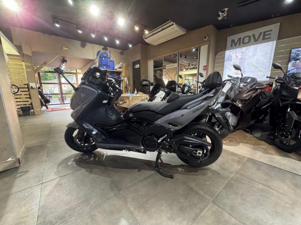 YAMAHA XP T-MAX 530 3