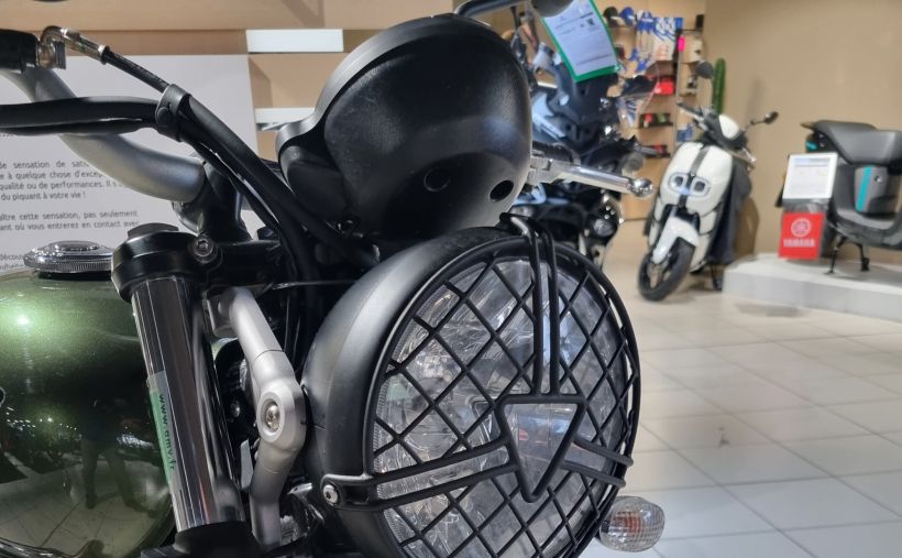 TRIUMPH SCRAMBLER 900 2