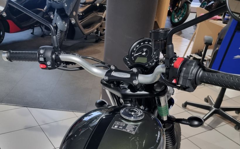 TRIUMPH SCRAMBLER 900 6