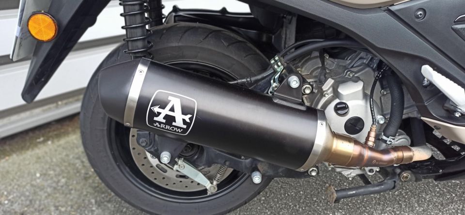 YAMAHA TRICITY 300 5