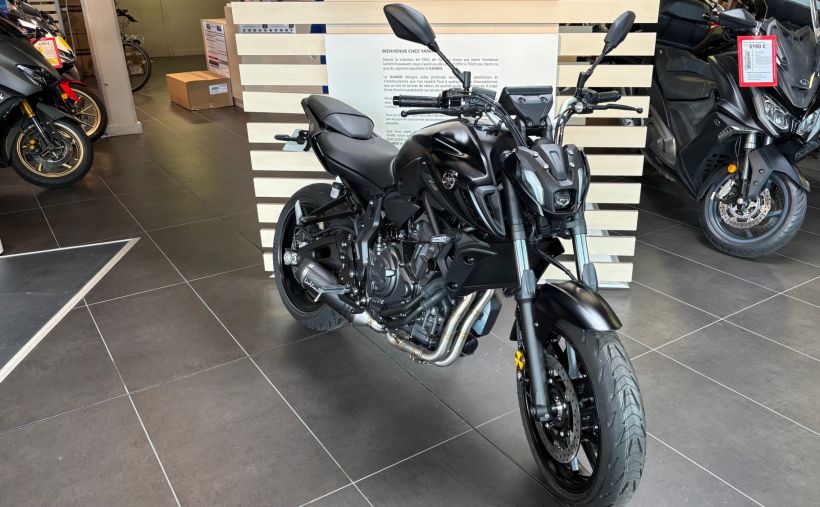 YAMAHA MT-07 0