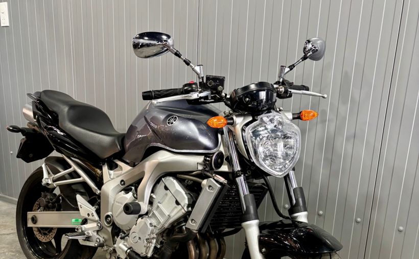 YAMAHA FZ6 (98CV) 3