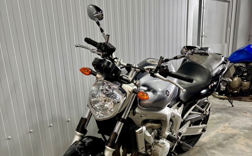 YAMAHA FZ6 (98CV) 12
