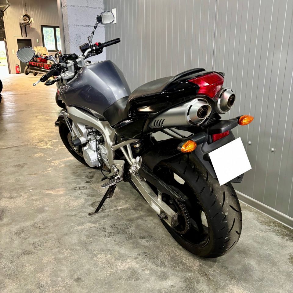 YAMAHA FZ6 (98CV) 15