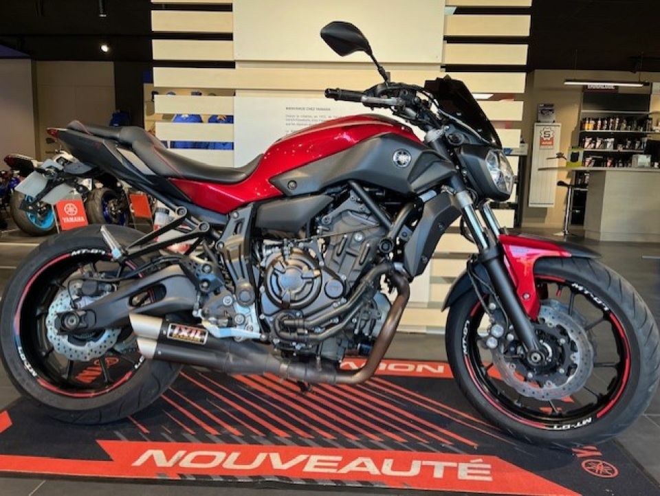 YAMAHA MT-07 (47.5CV) 1